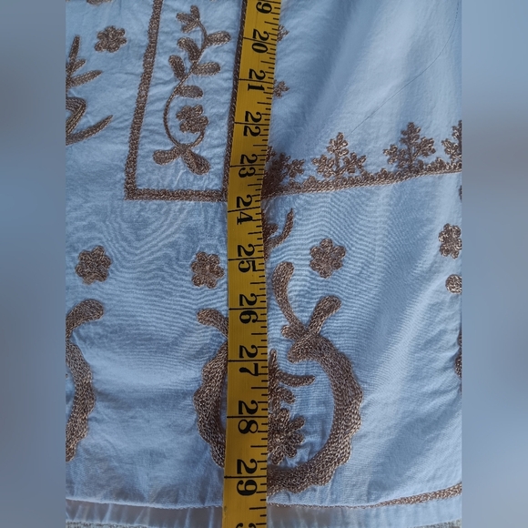 Embroidered White and Gold Men's Shirt - Picture 7 of 11